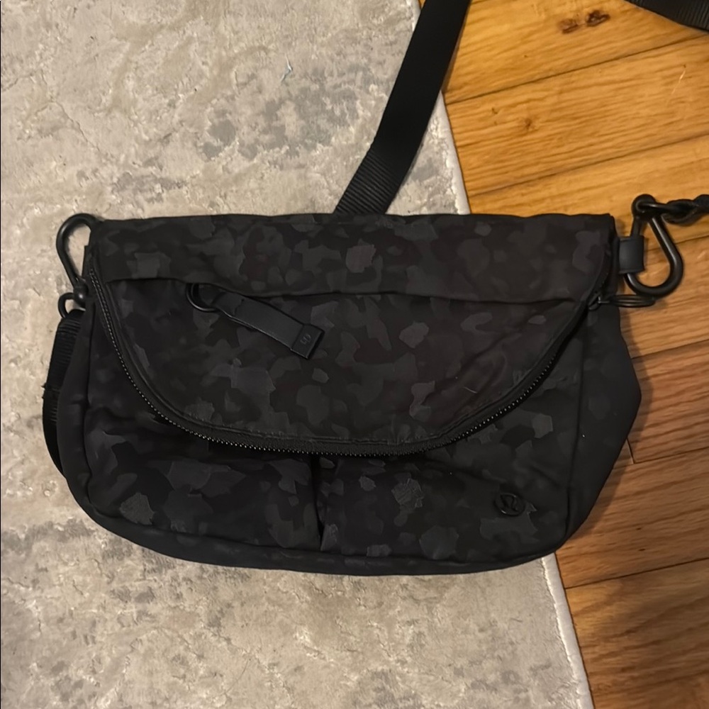 Black Lululemon Camouflage Crossbody Bag